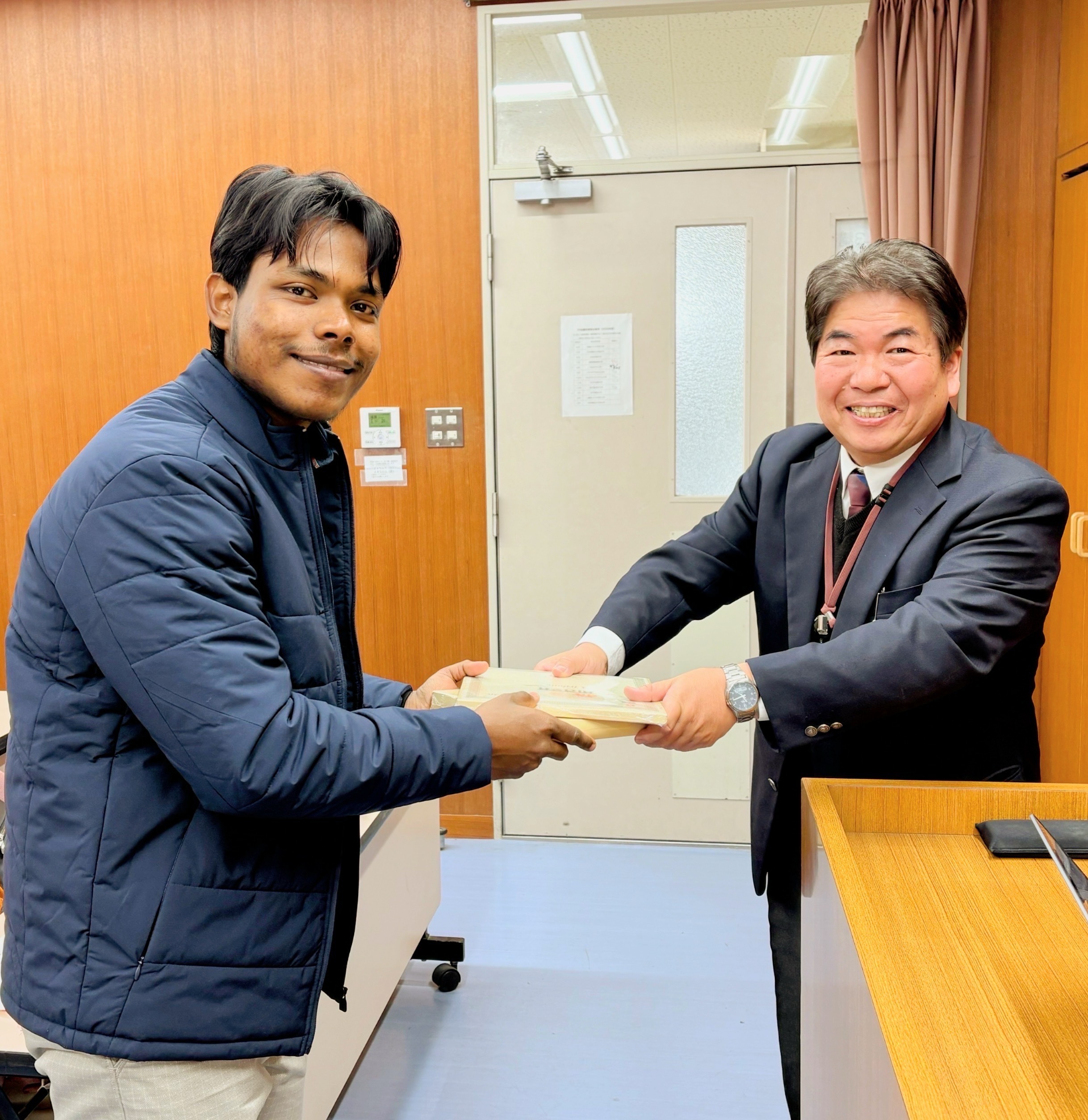 1st Meeting2の様子-1:横平先生受領写真